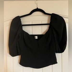 Aritzia Wilfred Black Crop Blouse Sweetheart Neck